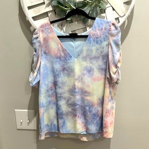 NWOT- Adrienne Ruched Short Sleeve V Neck Blouse